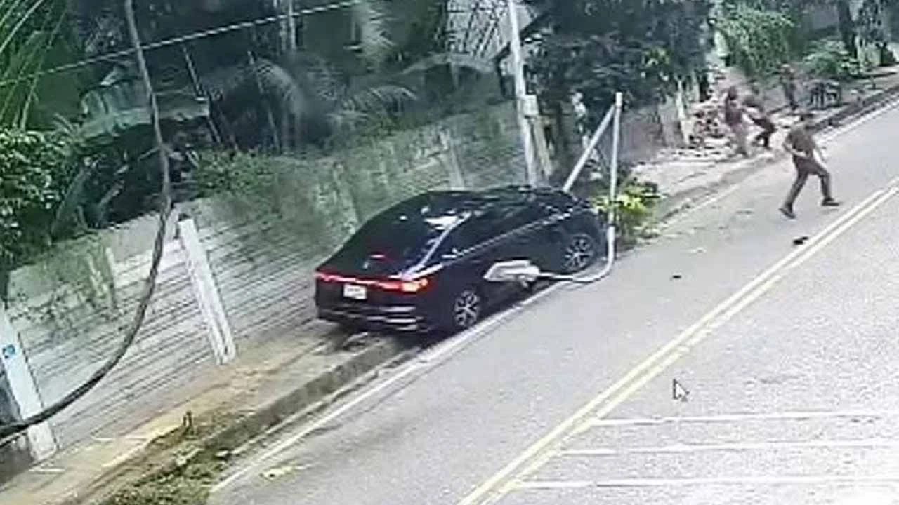 ফুটপাতে গাড়িচাপা: সেই কিশোর চালক অবশেষে গ্রেপ্তার