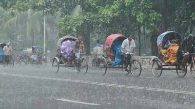 থেমে থেমে বৃষ্টি ঝরবে ঢাকায়