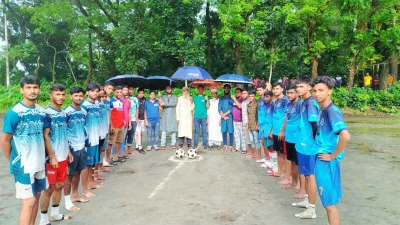 নলছিটিতে শহীদ প্রেসিডেন্ট জিয়াউর রহমান স্মৃতি মিনি ফুটবল টুর্নামেন্টের উদ্বোধন