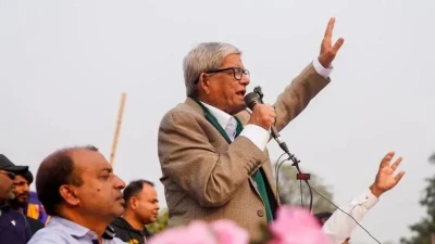 বিএনপি মহাসচিবের পদ ছাড়লেন মির্জা ফখরুল