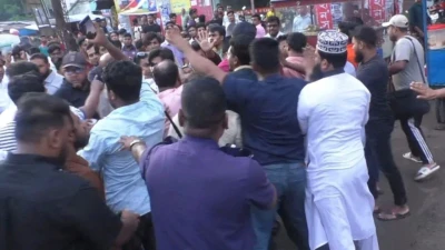 এমপি আমির হামজার গাড়ি ভাঙচুর, জামায়াত-গণধিকার সংঘর্ষ