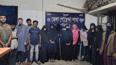 নোয়াখালীতে আবাসিক হোটেলে ডিবির অভিযানে গ্রেপ্তার ১২
