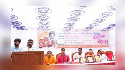 জনগণের ভোটে নির্বাচিত বর্তমান প্রধানমন্ত্রী একজন অসাম্প্রদায়িক নেতা : রাশেদ খাঁন