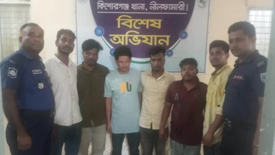 ভিসা প্রতারণার সরঞ্জামসহ গ্রেপ্তার ৬