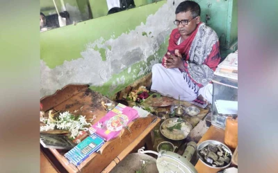 লালপুরে নানা আয়োজনে বিশ্বকর্মা পূজা
