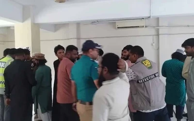 তেজগাঁও কলেজ মসজিদে জঙ্গি সন্দেহে আটক ২৩