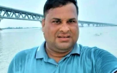 টাঙ্গাইলে প্রকাশ্যে সাবেক ইউপি সদস্যকে কুপিয়ে হত্যা