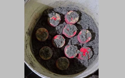 যাত্রাবাড়ীতে পরিত্যক্ত ব্যাগে ১০ হাতবোমা