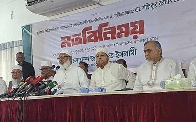 ইন্টারভিউতে যা বলি, ফটোকার্ডে তা আসে না