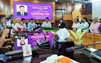 টাঙ্গাইলে জেলা প্রশাসকের সঙ্গে সাংবাদিকদের মতবিনিময়