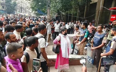 প্রশ্নপত্র ফাঁসের অভিযোগে যুব উন্নয়ন অধিদপ্তরের নিয়োগ পরীক্ষা স্থগিত, প্রতিবাদে সড়ক অবরোধ