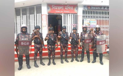 দিনাজপুর ও ঠাকুরগাঁওয়ে ৮৬ মণ্ডপ বিজিবির নজরদারীতে