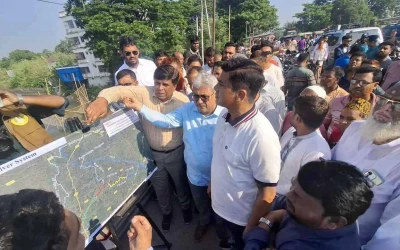 উন্নয়ন প্রকল্প পরিদর্শনে প্রতিমন্ত্রী ফরহাদ হোসেন আজাদ