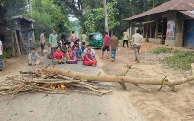 রাঙামাটি-খাগড়াছড়িতে চলছে অর্ধদিবস অবরোধ