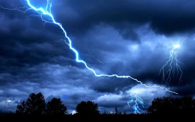 পাবনায় বজ্রপাতে প্রাণ গেল ৬ জনের